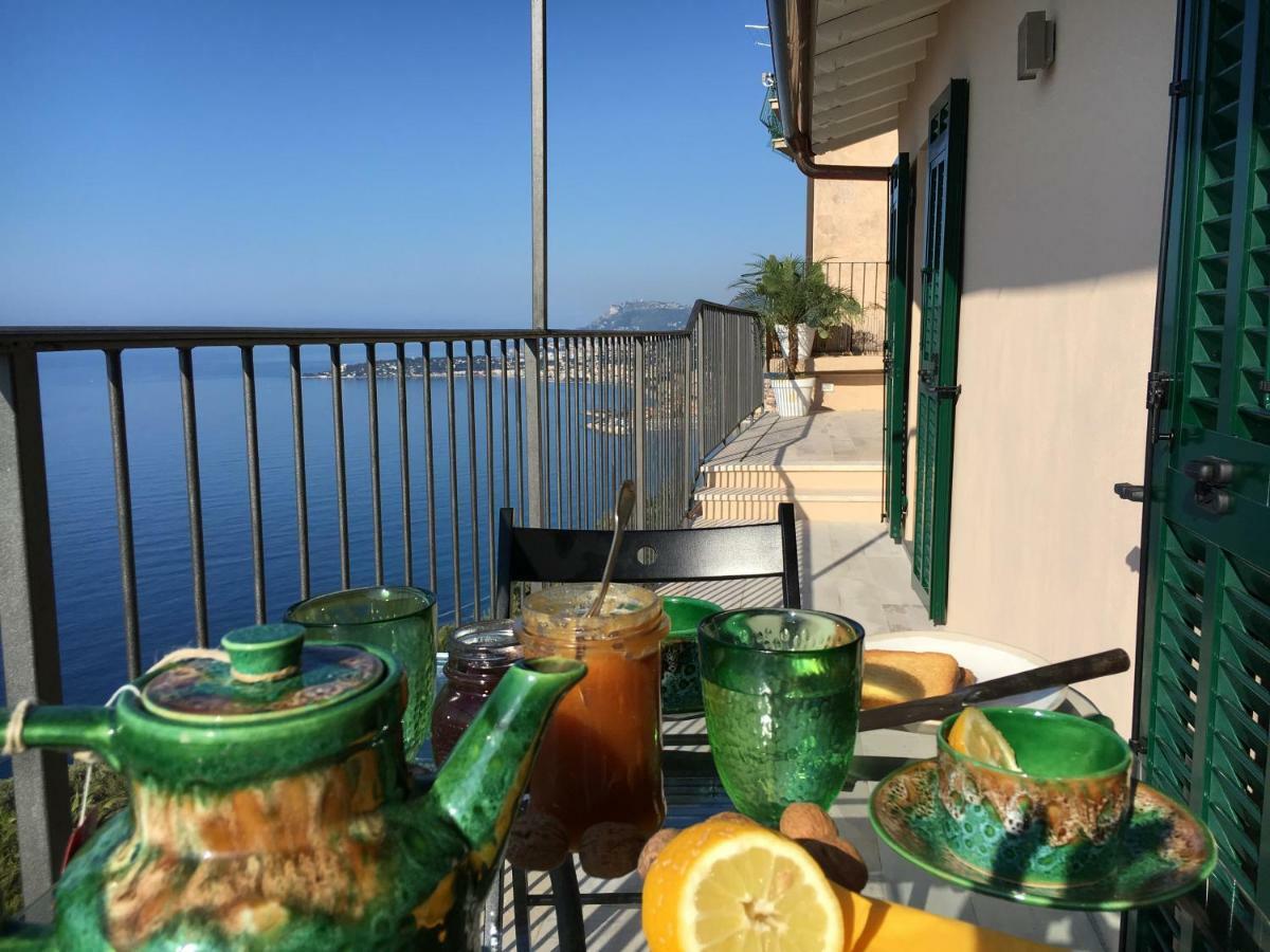 House In Grimaldi. Spectacular View Over The French Riviera! Grimaldi (Liguria) Exterior foto